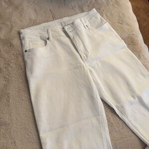 KUT from The Kloth - White Jeans - LUCY High Rise Wide Leg